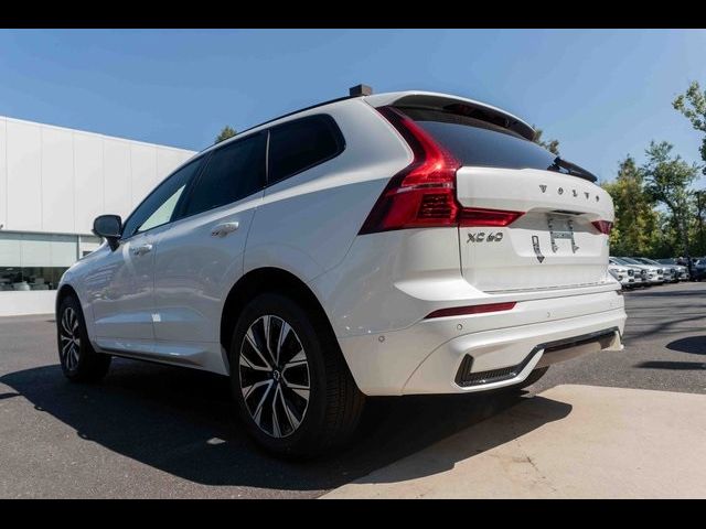 2025 Volvo XC60 Plus