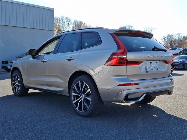 2025 Volvo XC60 Plus