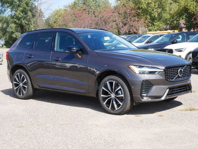 2025 Volvo XC60 Plus