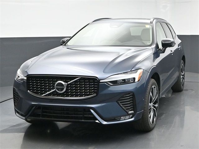 2025 Volvo XC60 Plus