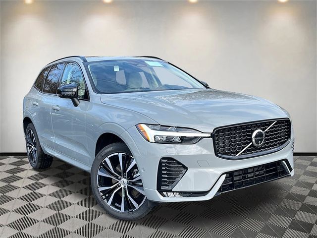 2025 Volvo XC60 Plus