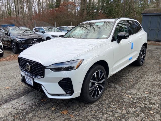 2025 Volvo XC60 Plus