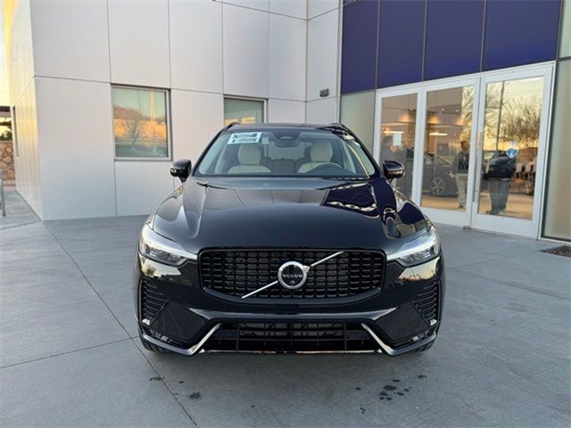 2025 Volvo XC60 Plus