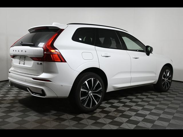 2025 Volvo XC60 Plus