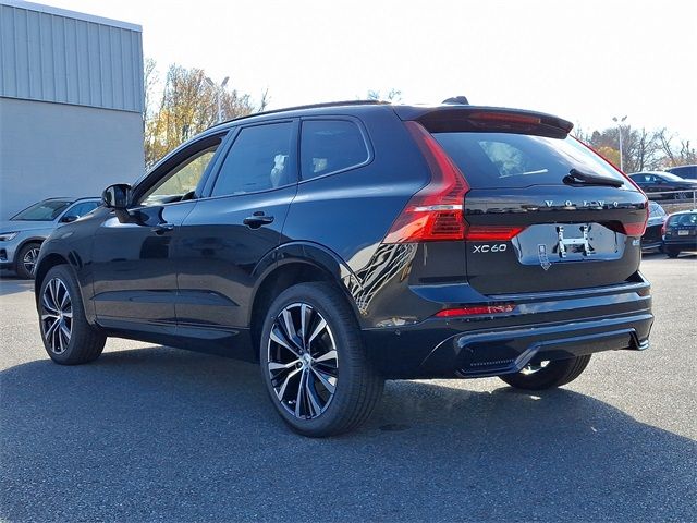 2025 Volvo XC60 Plus