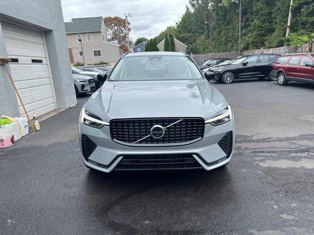 2025 Volvo XC60 Plus