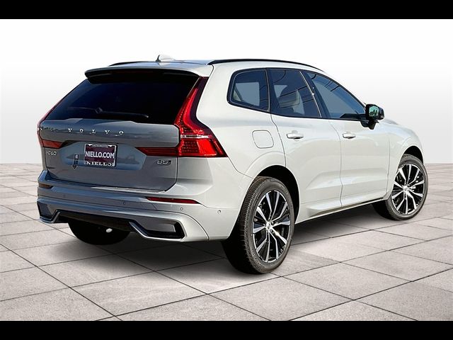 2025 Volvo XC60 Plus