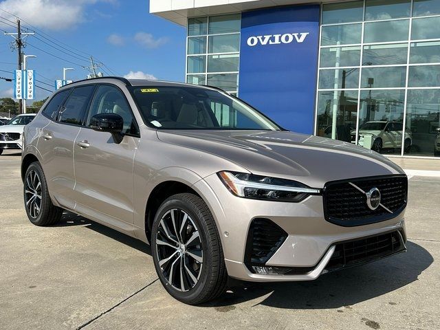 2025 Volvo XC60 Plus