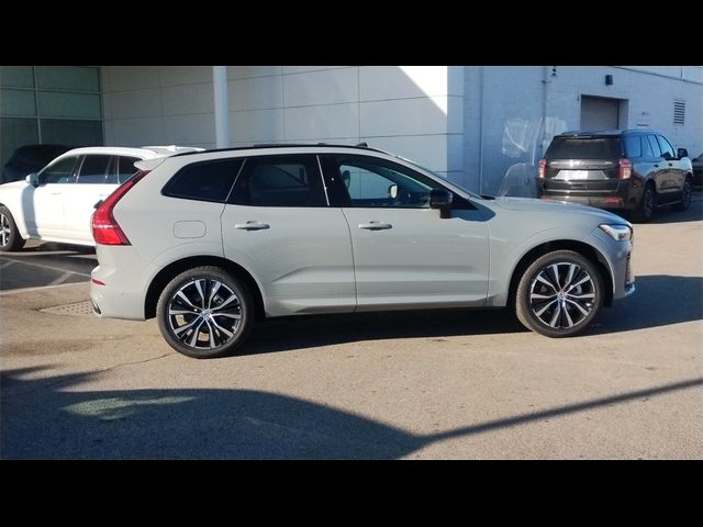 2025 Volvo XC60 Plus