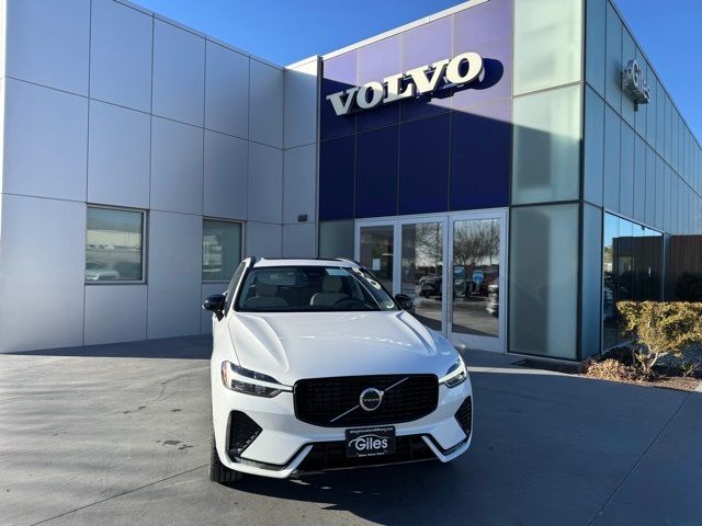 2025 Volvo XC60 Plus