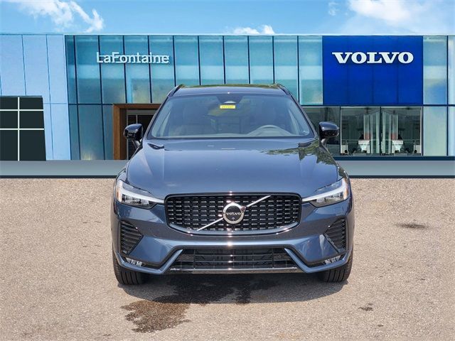 2025 Volvo XC60 Plus