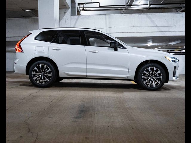 2025 Volvo XC60 Plus