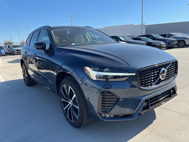 2025 Volvo XC60 Plus