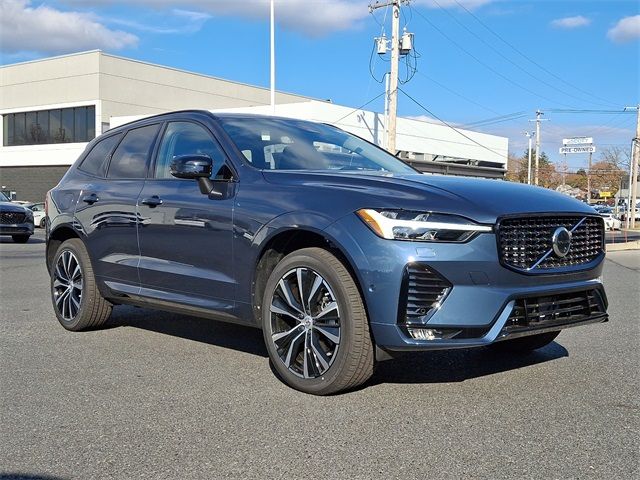 2025 Volvo XC60 Plus