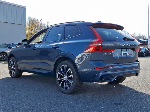 2025 Volvo XC60 Plus