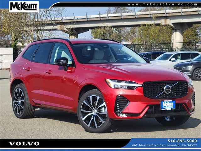 2025 Volvo XC60 Plus