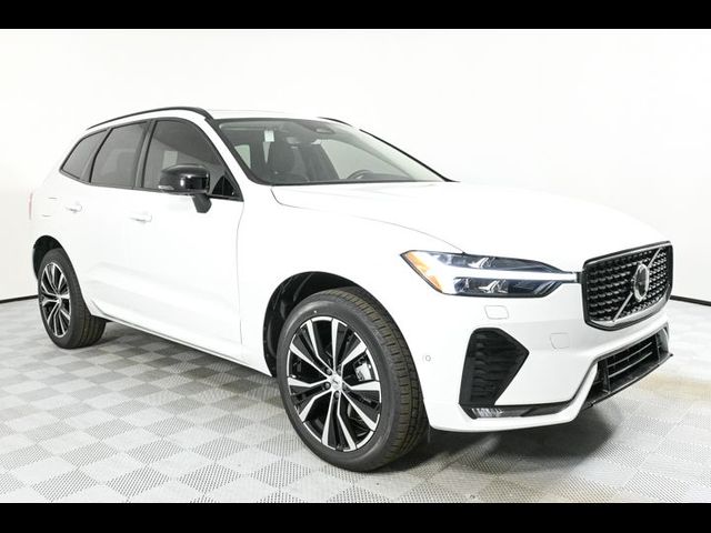 2025 Volvo XC60 Plus