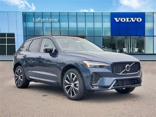 2025 Volvo XC60 Plus