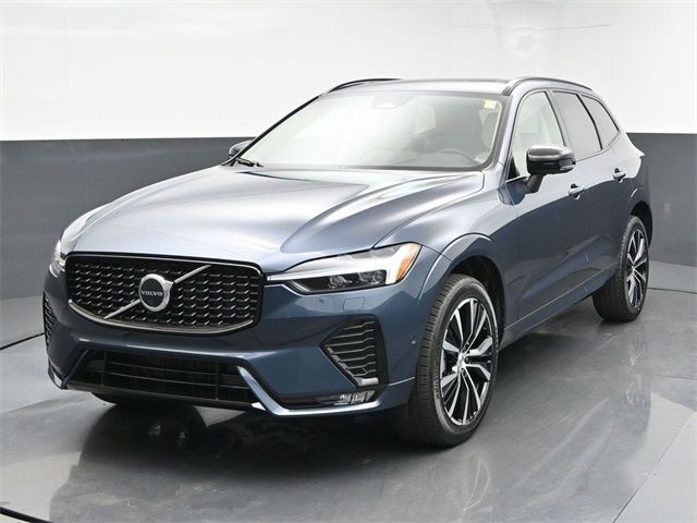 2025 Volvo XC60 Plus