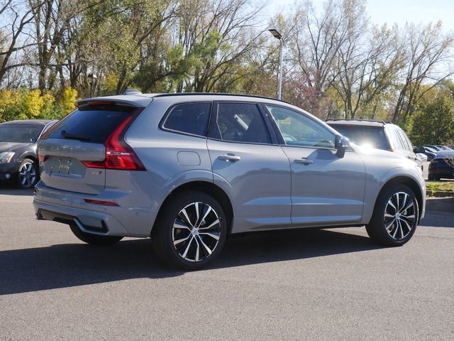 2025 Volvo XC60 Plus