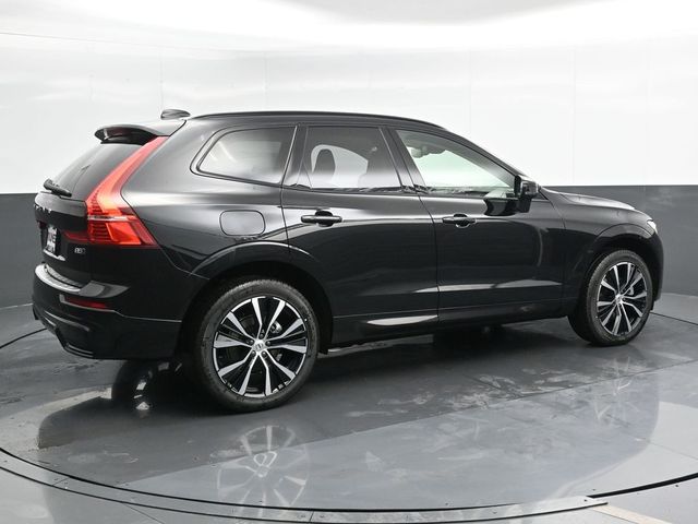 2025 Volvo XC60 Plus