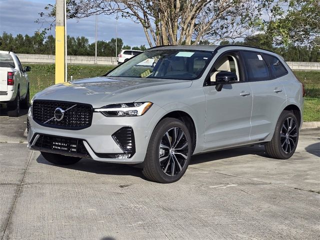 2025 Volvo XC60 Plus