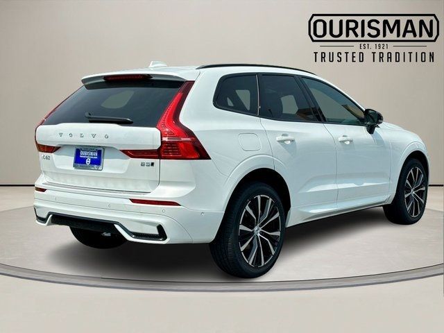 2025 Volvo XC60 Plus
