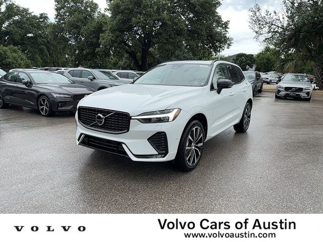 2025 Volvo XC60 Plus