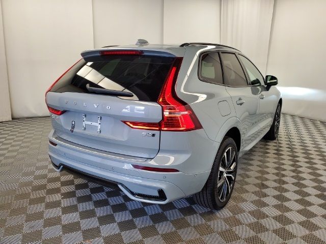 2025 Volvo XC60 Plus