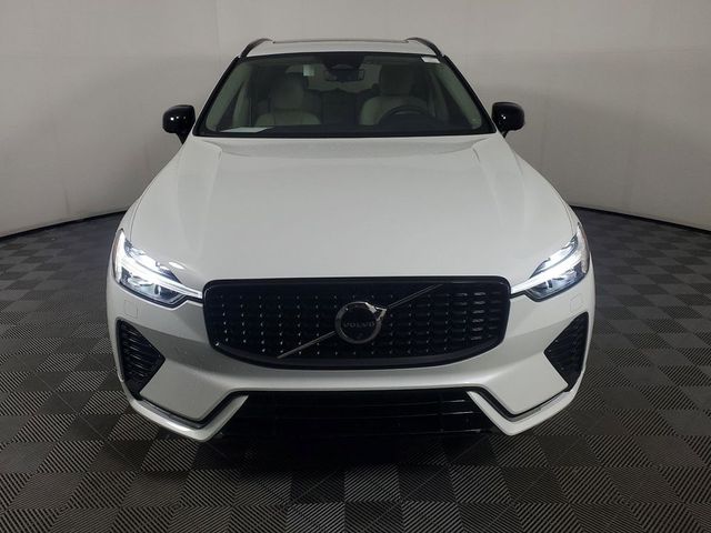 2025 Volvo XC60 Plus