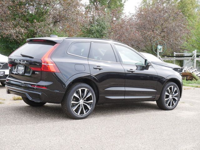 2025 Volvo XC60 Plus