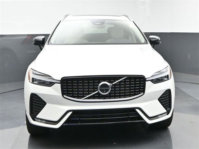 2025 Volvo XC60 Plus