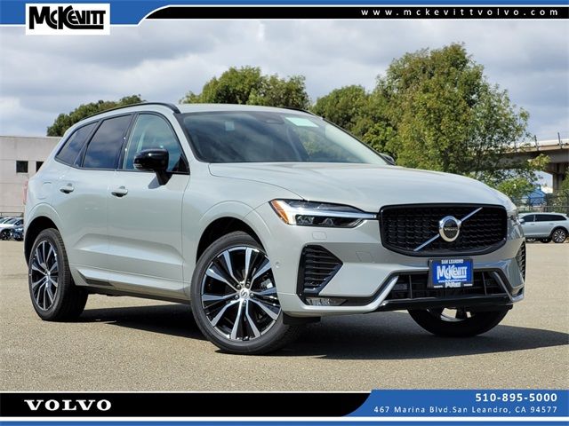 2025 Volvo XC60 Plus