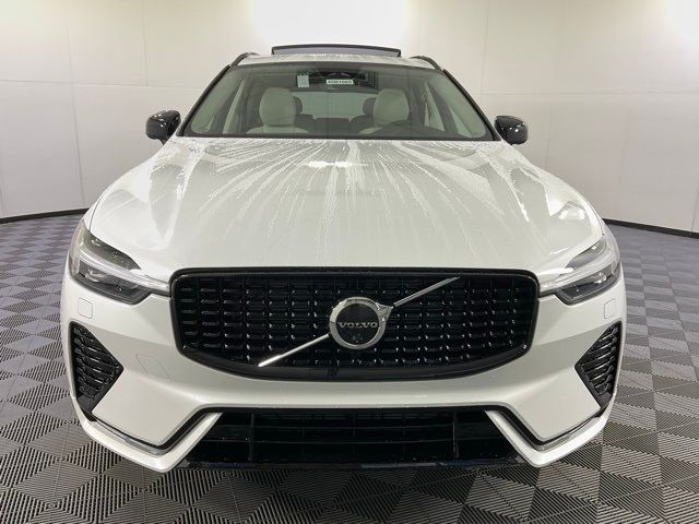 2025 Volvo XC60 Plus