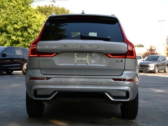 2025 Volvo XC60 Plus