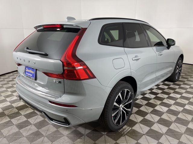 2025 Volvo XC60 Plus