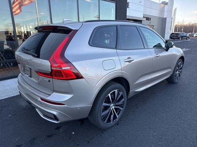 2025 Volvo XC60 Plus