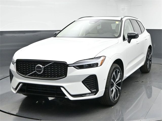 2025 Volvo XC60 Plus