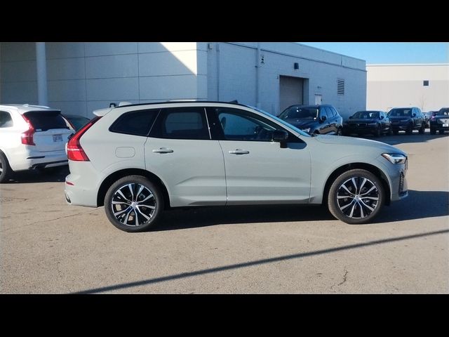 2025 Volvo XC60 Plus