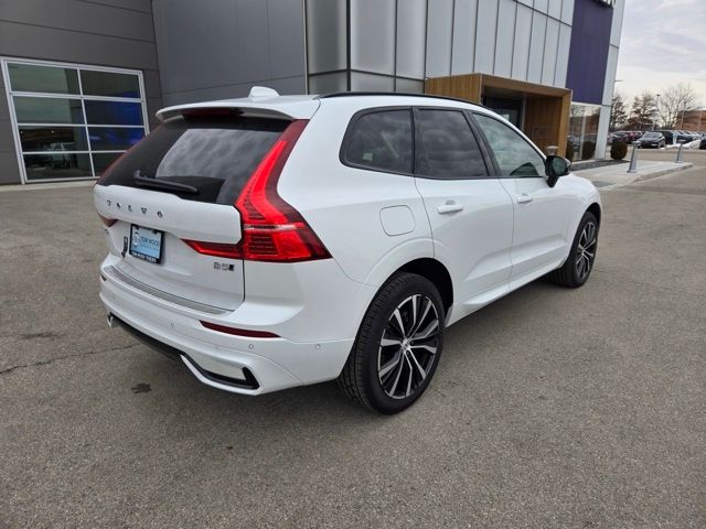 2025 Volvo XC60 Plus