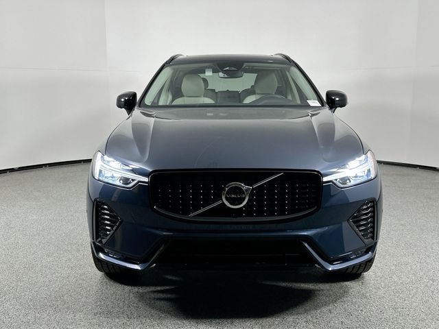 2025 Volvo XC60 Plus