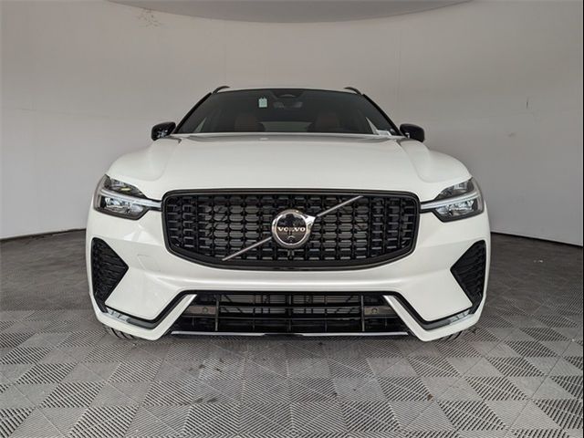 2025 Volvo XC60 Plus