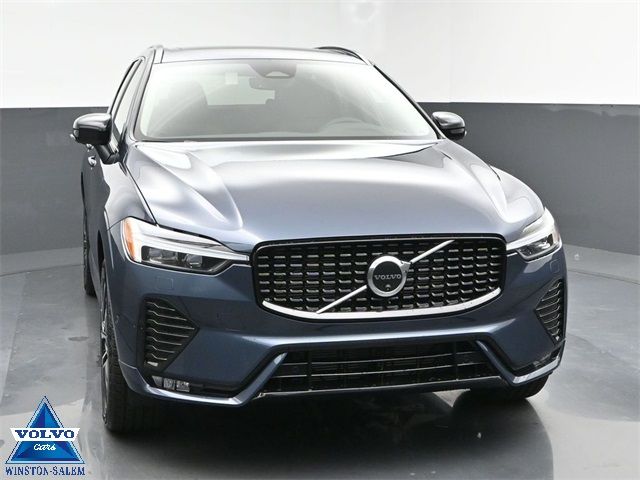 2025 Volvo XC60 Plus