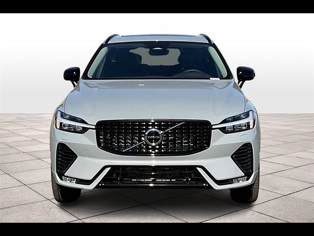 2025 Volvo XC60 Plus