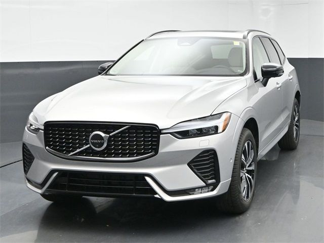 2025 Volvo XC60 Plus