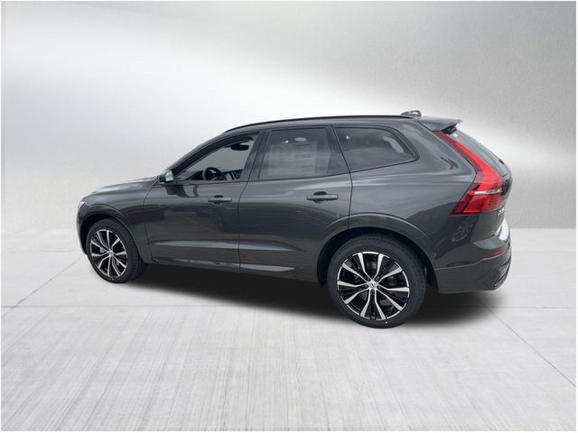 2025 Volvo XC60 Plus Dark Theme