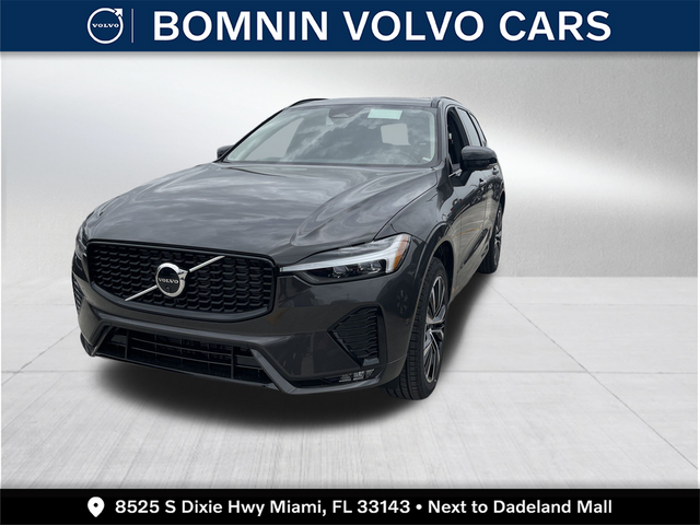 2025 Volvo XC60 Plus Dark Theme