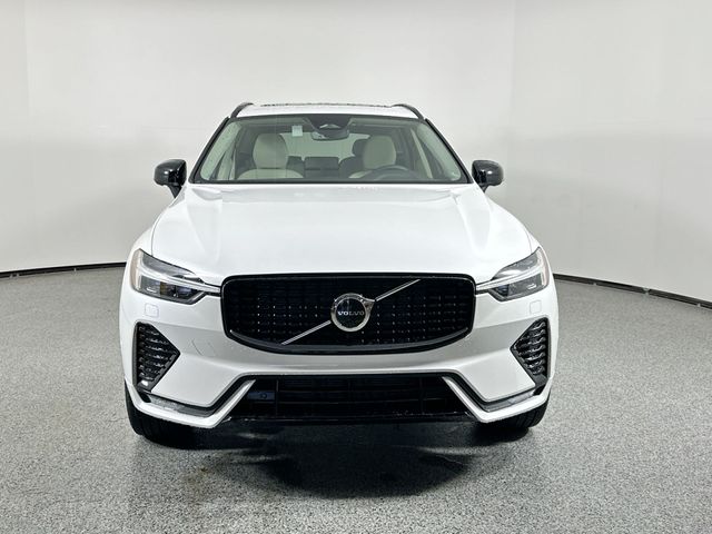 2025 Volvo XC60 Plus