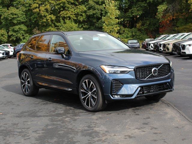 2025 Volvo XC60 Plus