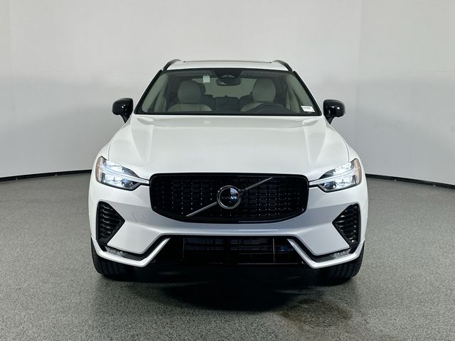 2025 Volvo XC60 Plus